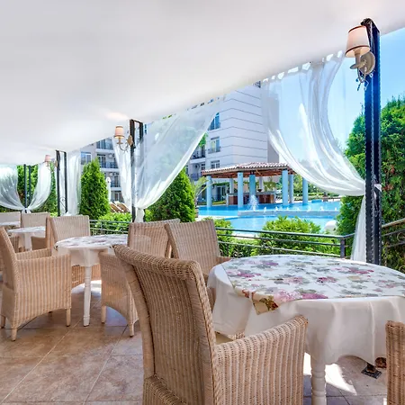 Dawn Park Complex 公寓式酒店 4*