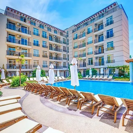 Dawn Park Complex 3* Napospart