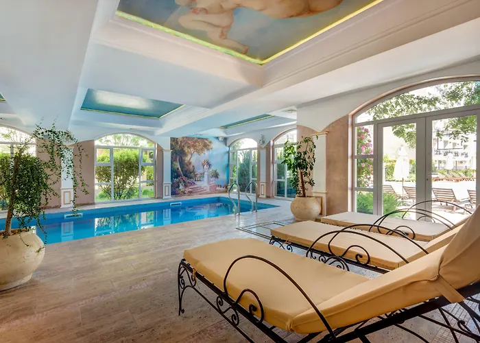 Dawn Park Complex Aparthotel 3*