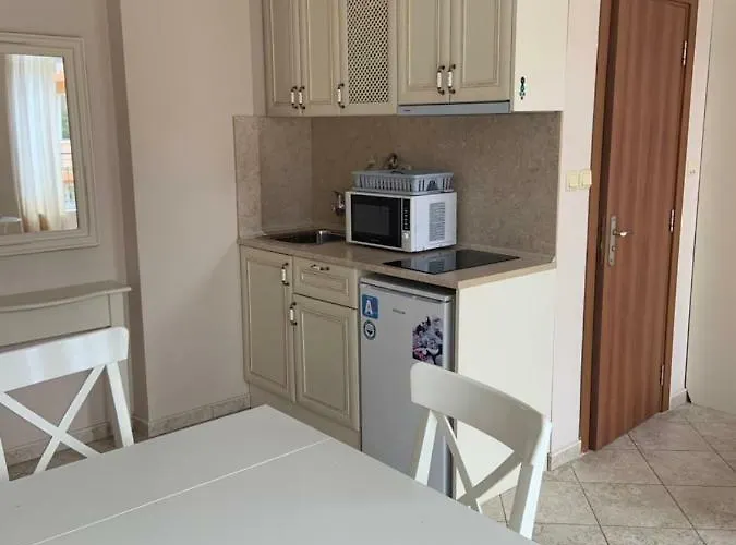 Dawn Park Complex ساني بيتش