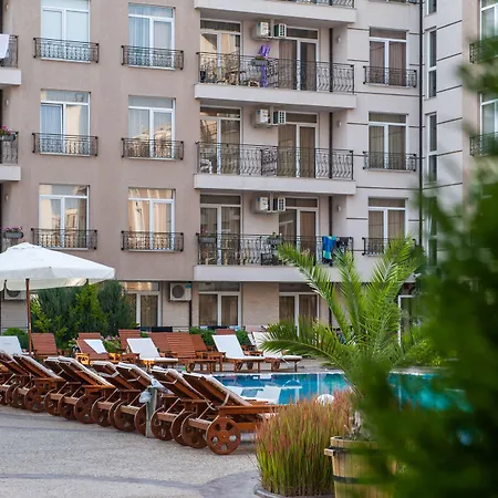 Dawn Park Complex Aparthotel 4*