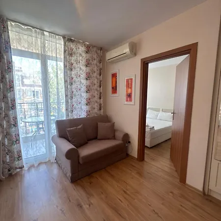 Dawn Park Complex Aparthotel
